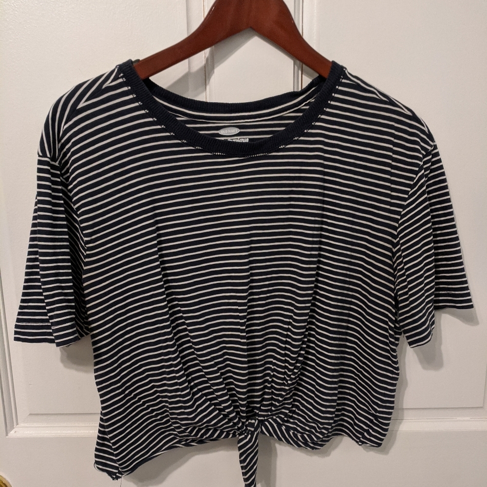 cropped with front tie navy blue stripped crop